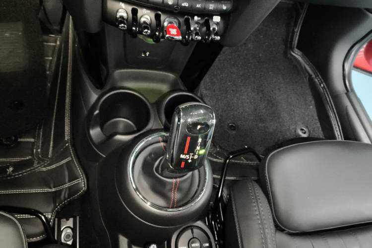 Used MINI MINI 2019 2.0T COOPER S Artist