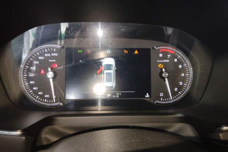 Used Roewe RX5 2016 30T Two-Wheel Drive Automatic Internet Smart Edition
