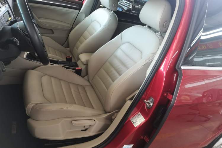 Used Volkswagen Golf 2015 1.6L Automatic Comfort Model