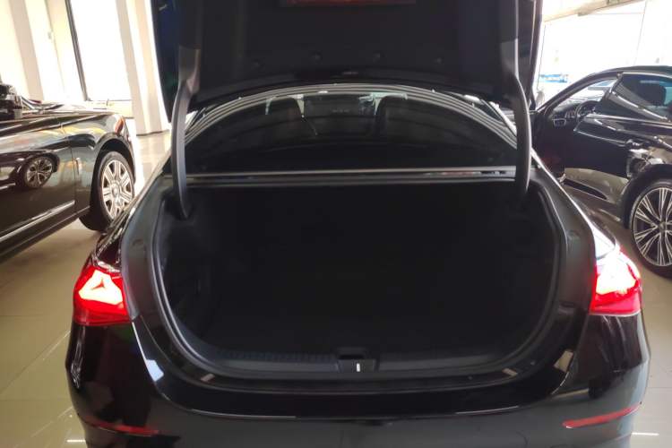 Used Mercedes-Benz E-Class 2024 Facelift E 300 L Fashion Sport Edition