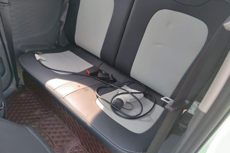 Used Wuling Hongguang MINIEV 2022 Macaron Premium Model – Lithium Iron Phosphate Left Rear Seat