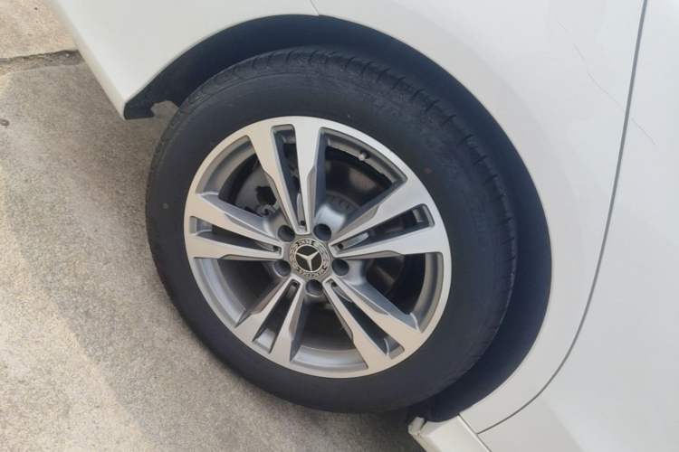 Used Mercedes-Benz C-Class 2019 C 180 L Fashion Edition Sport Version Exterior 5