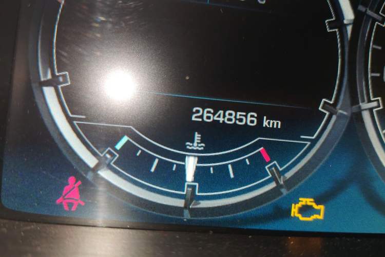 Used Jaguar XJ 2012 XJL 3.0 Flagship Business Edition Odometer Close Up