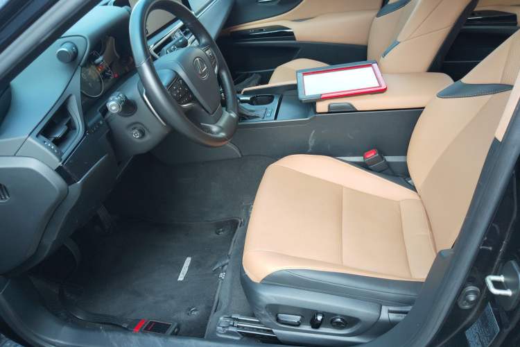 Used Lexus ES 2023 200 Excellence Edition