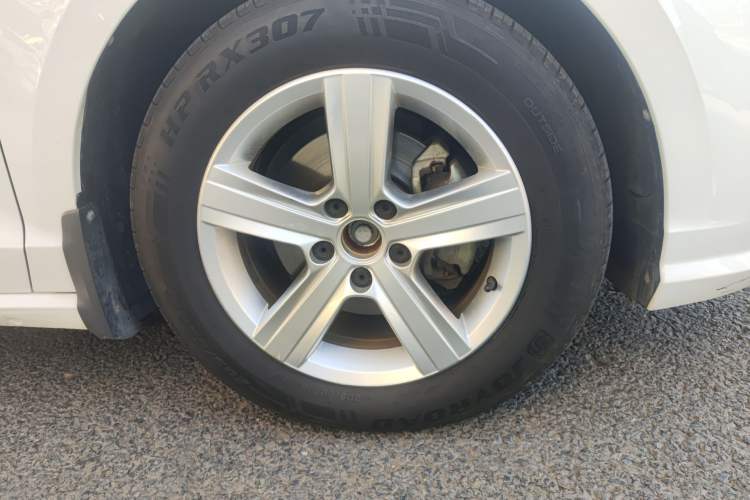 Used Volkswagen Lamando 2019 230TSI DSG Vision Edition China VI Standard Right Front Wheel Hub