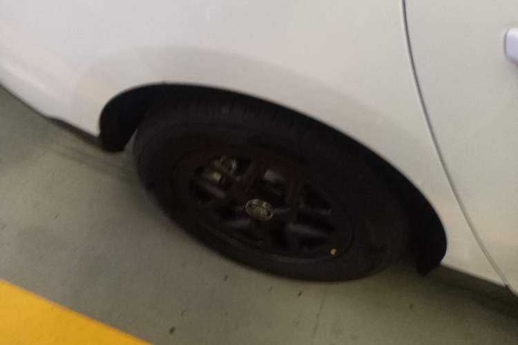 Used BYD Qin PLUS 2025 DM-i Smart Drive 55KM Leading Model Right Rear Wheel Hub