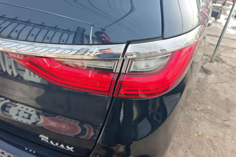 Used BYD Song MAX 2018 1.5T Automatic Smart Connect Luxury 6-Seater Right Rear Taillight