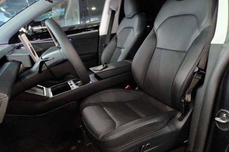 Used Tesla Model Y 2025 Long-Range All-Wheel Drive First Edition