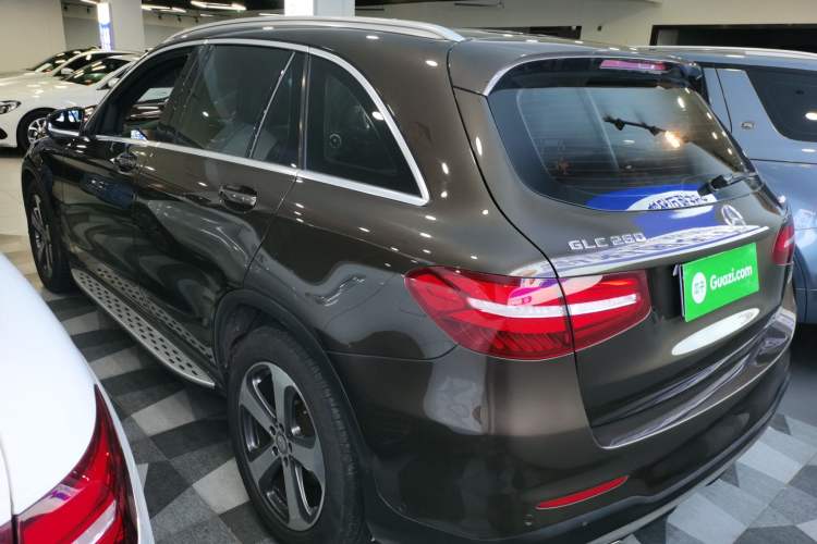 Used Mercedes-Benz GLC 2017 GLC 260 4MATIC Luxury Model
