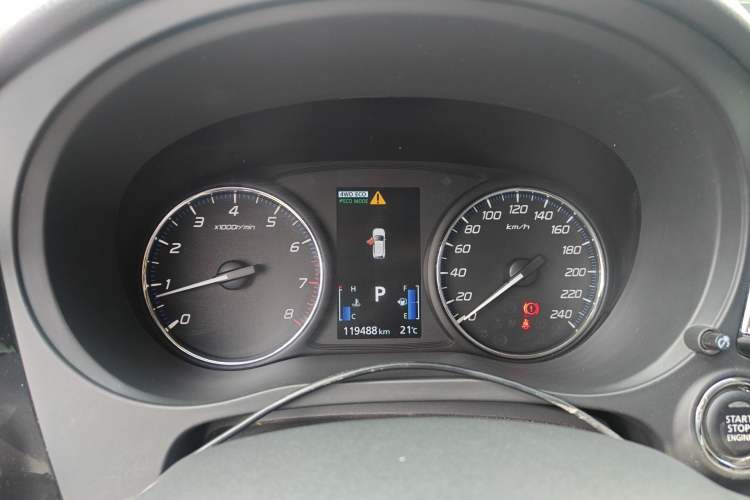 Used Mitsubishi Outlander 2018 2.4L 4x4 Luxury Edition 7-Seater
