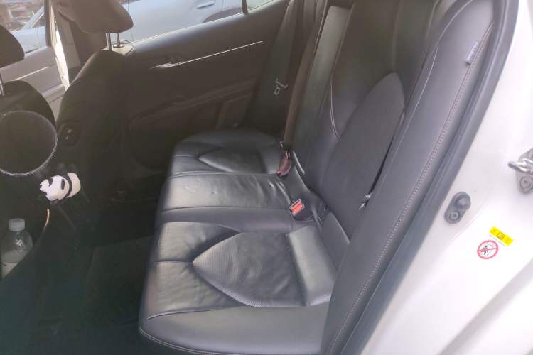 Used Toyota Camry 2018 2.0G Luxury Edition
