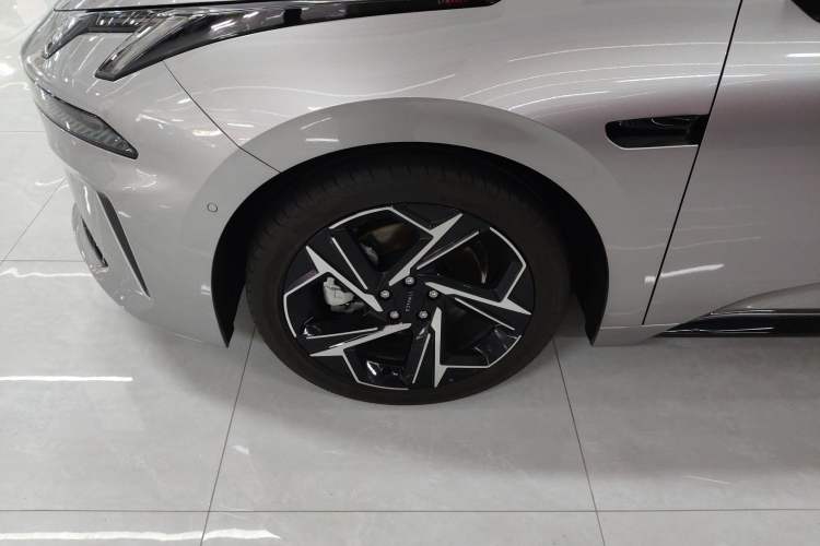 Used Lynk & Co 07 2026 Model 126 Long-Range Ultra H7
