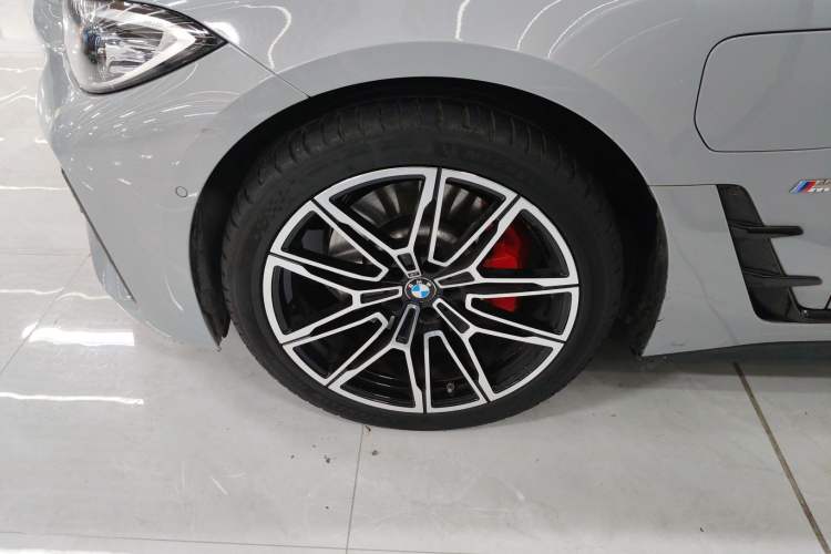 Used BMW i4 2023 eDrive35 Left Front Wheel Hub