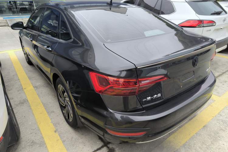 Used Volkswagen Sagitar 2022 200TSI DSG Flyover Edition
