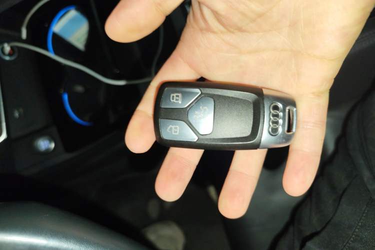 Used Audi A5 2023 Sportback 40 TFSI Fashionable and Dynamic Model Vehicle Key