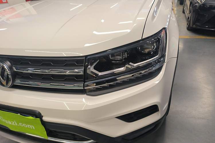 Used Volkswagen Tharu 2020 330TSI All-Wheel-Drive Luxury Edition China VI Standard
