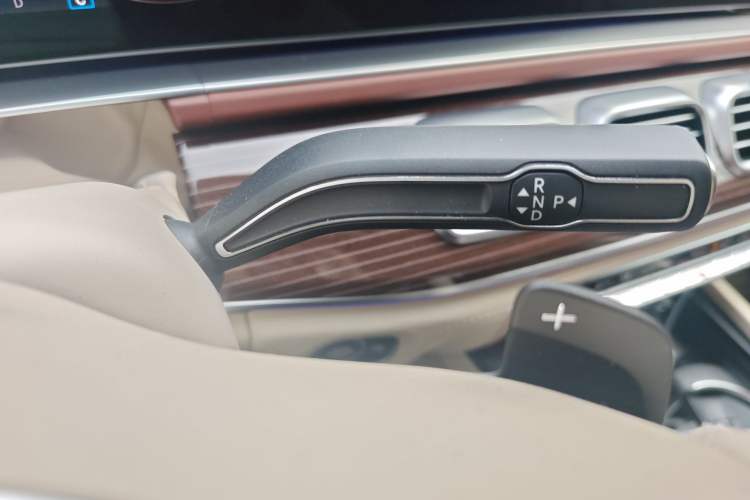 Used Mercedes-Benz Maybach GLS 2022 GLS 480 4MATIC Gear Lever