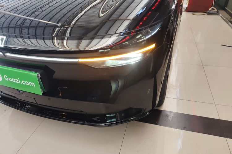 Used Zeekr 7X 2025 100 kWh Long-Range Rear-Wheel Drive with Intelligent Driving Features
