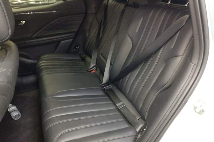 Used AION V 2024 Aion Tyrannosaurus 650 Smart Premium Edition