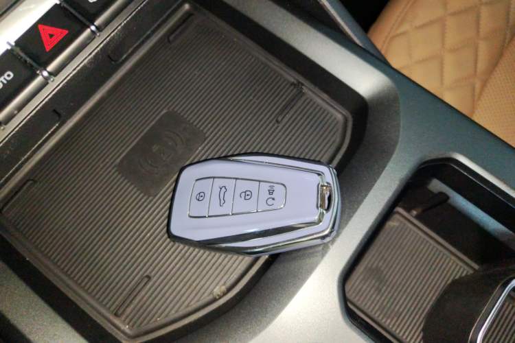 Used Geely Auto Haoyue L 2023 2.0T DCT Flagship Version