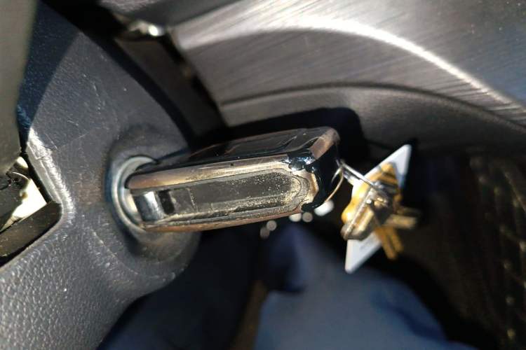 Used Chana Ruixing M60 2023 1.6L CNG Comfort-Grade 6-Seater Passenger Vehicle
