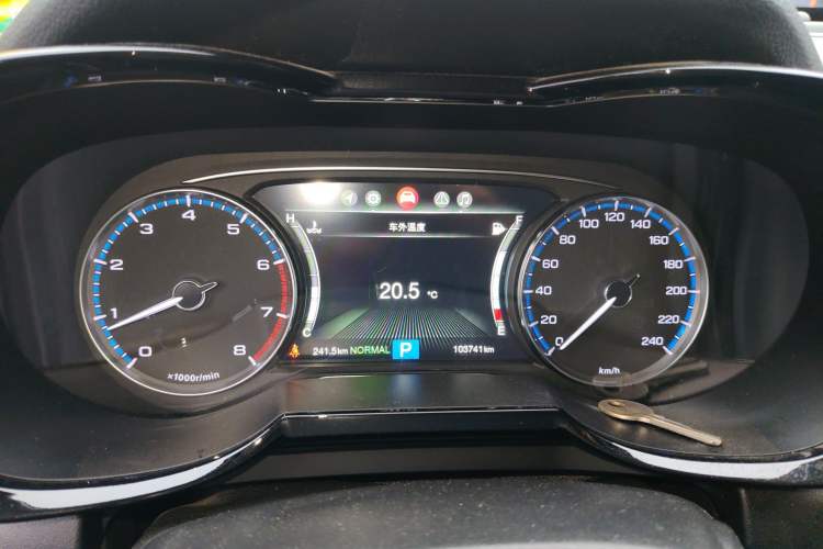 Used GAC Trumpchi GS7 2017 320T Two-Wheel-Drive Luxury Smart Connectivity Model Instrument Cluster