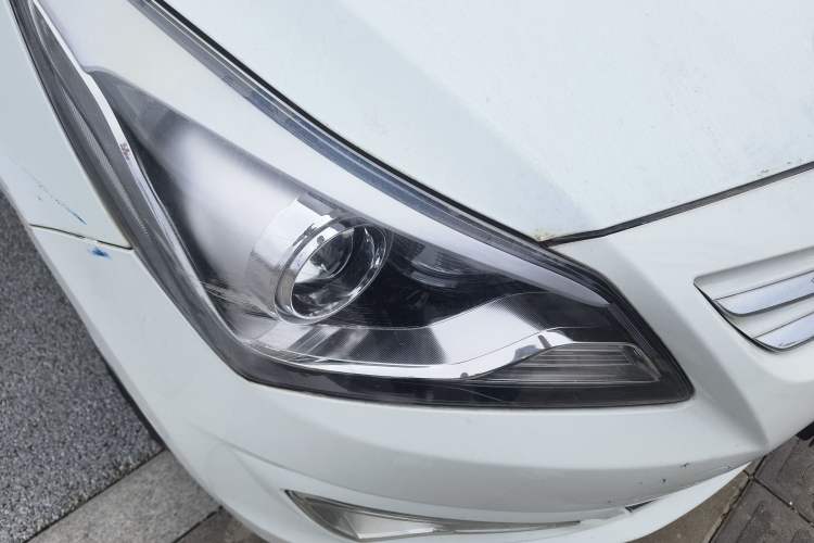 Used Hyundai Verna (older generation) 2016 1.4L Manual Flagship TOP Model
