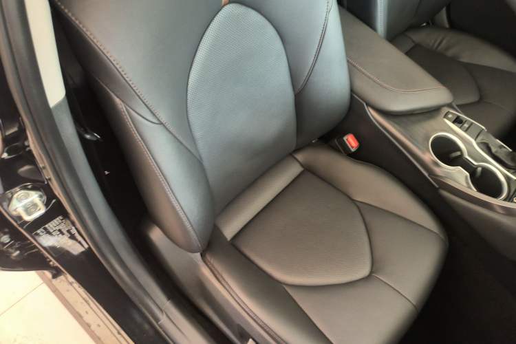 Used Toyota Camry 2021 2.0G Luxury Edition Right Front Seat