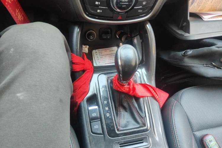 Used CHANGAN CS75 2017 Shangkui Edition 1.5T Automatic Fengxiang Model
