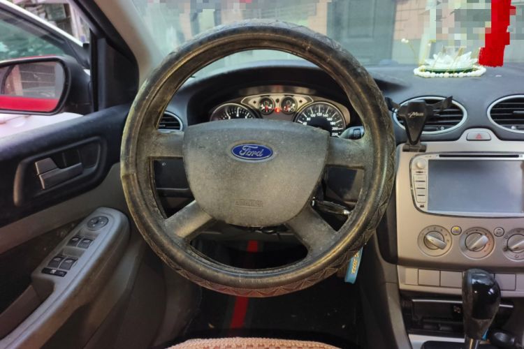 Used Ford Focus 2013 Hatchback Classic 1.8L Automatic Base Model Steering Wheel