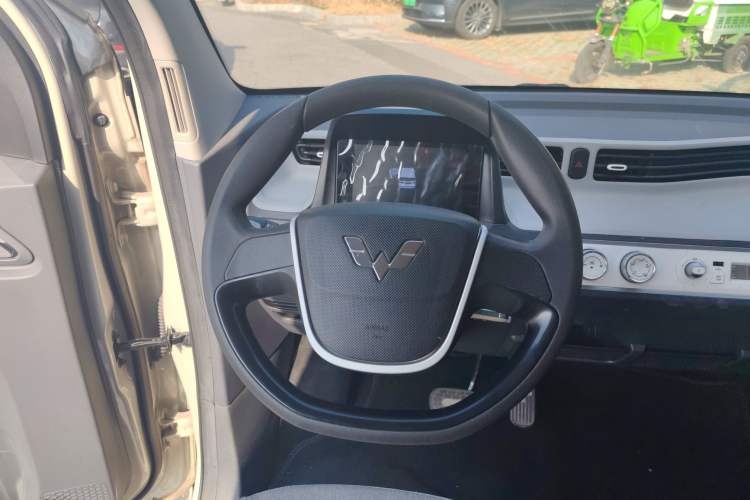 Used Wuling Hongguang MINIEV 2022 Macaron Fashion Edition Lithium-Nickel-Cobalt-Alpha-oxide
