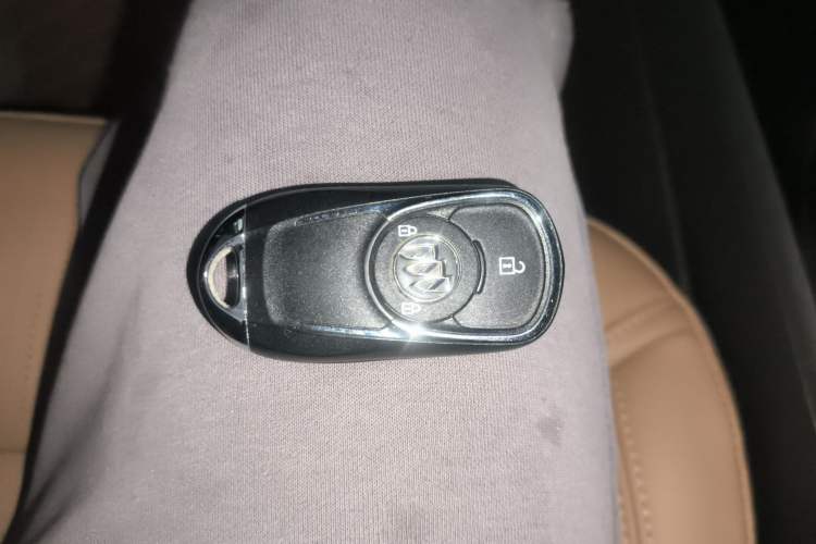 Used Buick GL6 2021 323T Mild Hybrid Connect Luxury Model Vehicle Key