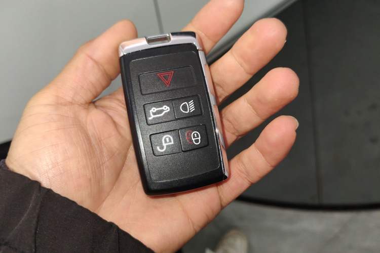 Used Land Rover Range Rover Velar 2022 250 PS