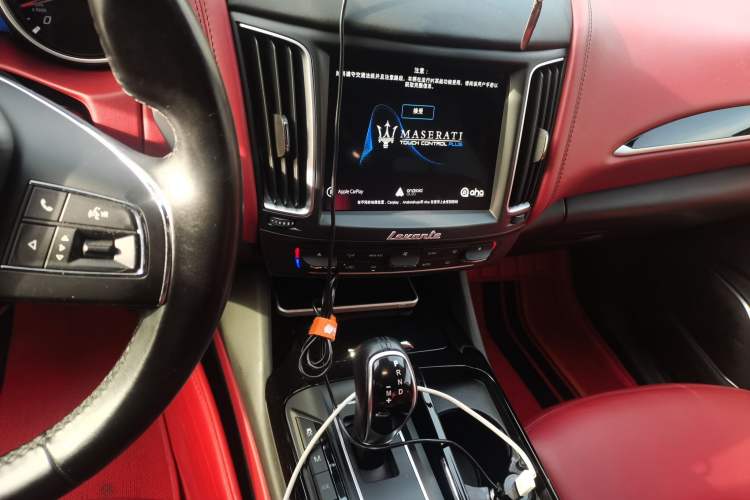 Used Maserati Levante 2016 3.0T Standard Edition Audio And AC Panel