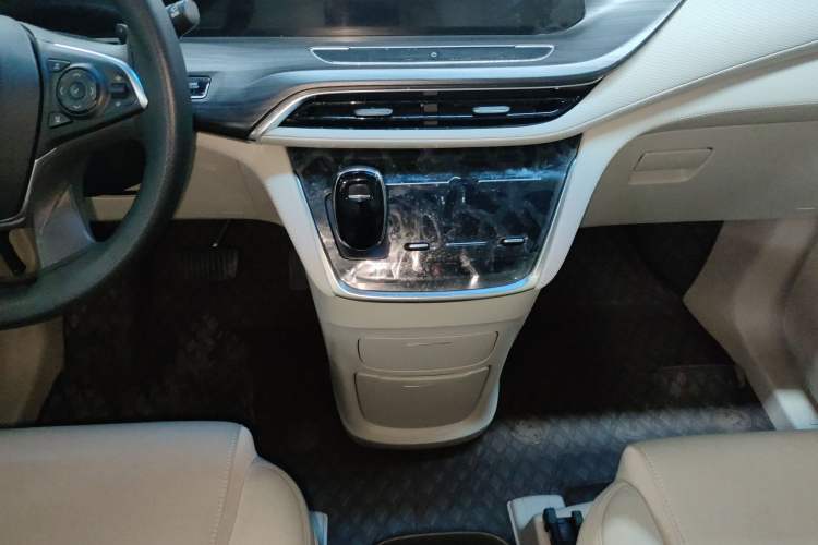 Used Buick GL8 2023 ES Lu Zun Comfort Model
