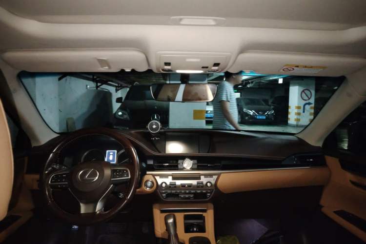 Used Lexus ES 2015 200 Elite Edition
