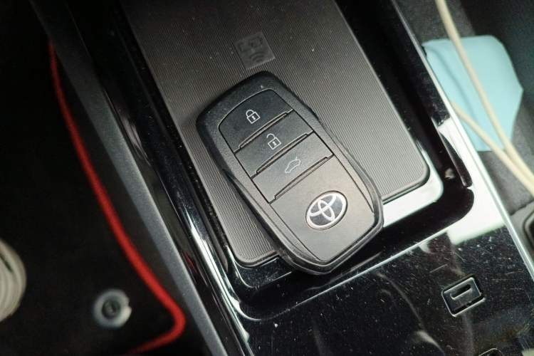 Used Toyota Camry 2024 Dual-Motor 2.0 HXS Sport Plus Edition
