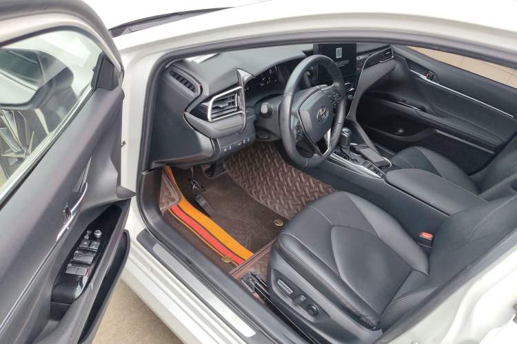 Used Toyota Camry 2021 2.5G Luxury Edition Driver Seat