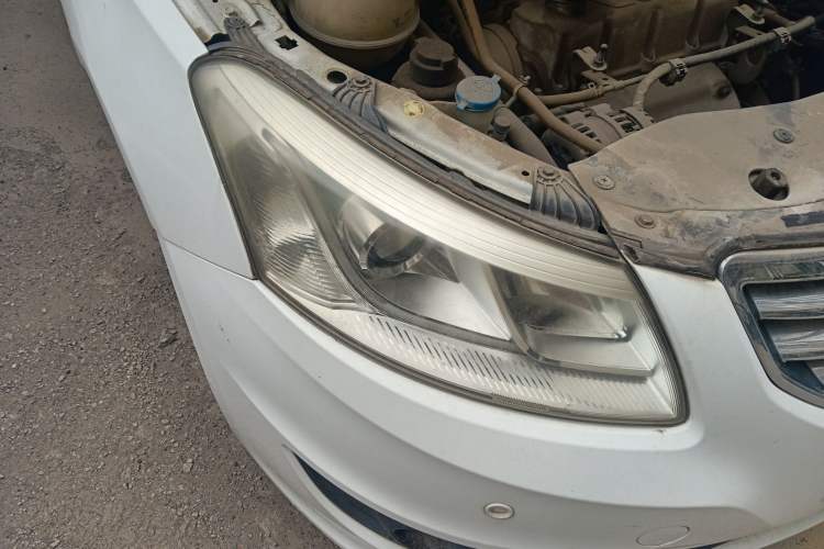 Used Chery E3 2013 1.5L Manual Luxury Model Right Front Headlight