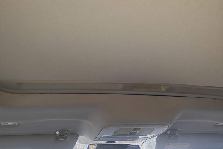 Used Roewe i6 2019 PLUS 1.6L CVT 4G Connected Flagship Deluxe Edition