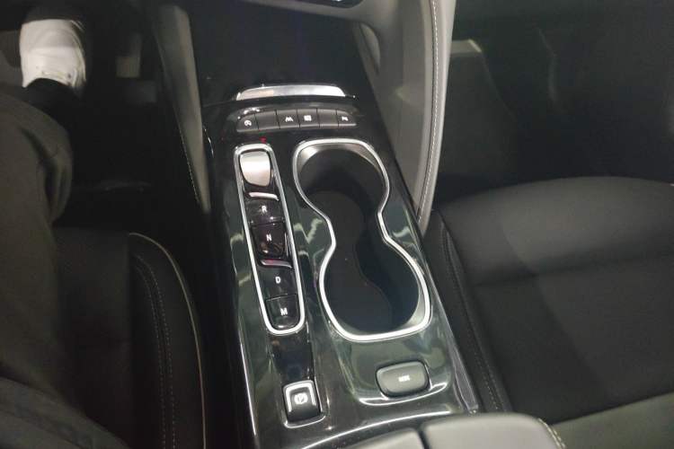 Used Buick Envision 2022 Encore Plus 652T Five-Seat Luxury Model
