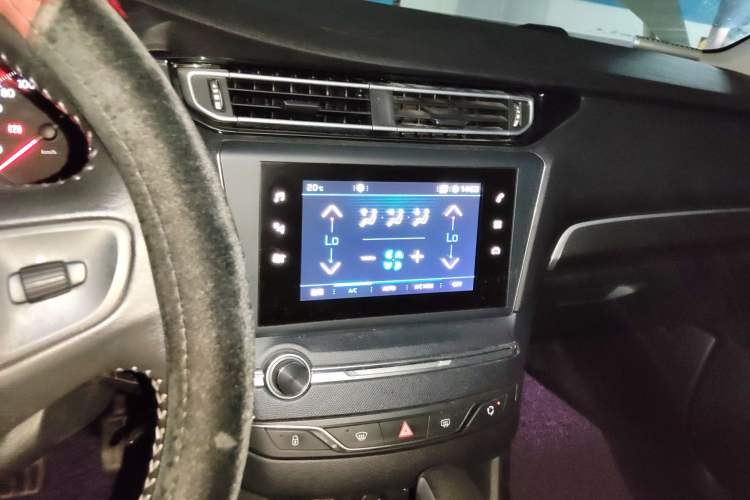 Used Peugeot 408 2018 350THP Automatic Luxury Edition Audio And AC Panel