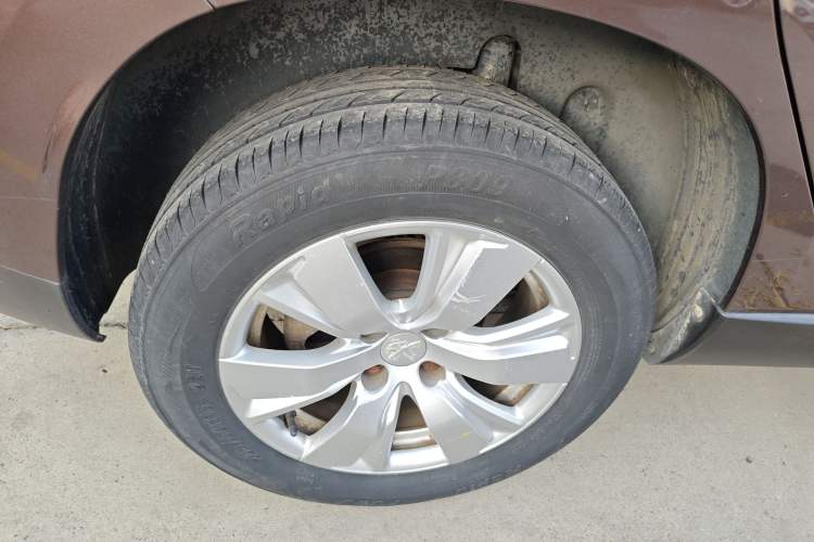 Used Peugeot 2008 2014 1.6L Automatic Fashion Edition
