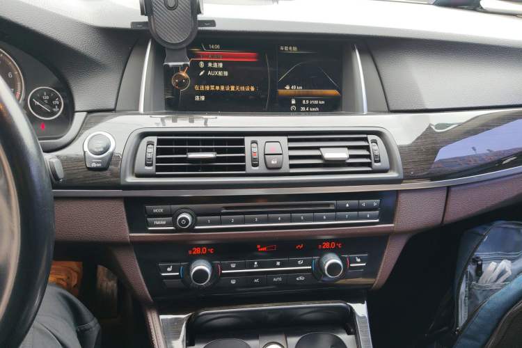 Used BMW 5 Series 2014 525Li Luxury Design Package
