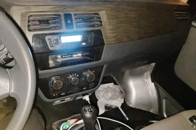 Used Jinbei Hiace X30 2020 1.5L Super-Comfortable Version China VI Standard SWC15M Audio And AC Panel