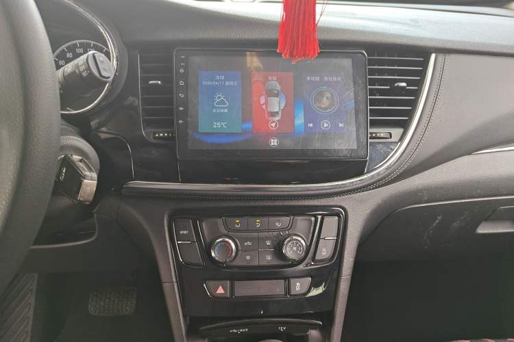 Used Buick Encore 2017 18T Automatic Two-Wheel Drive Urban Leading Model Audio And AC Panel