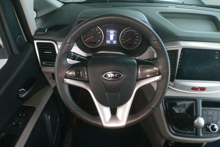 Used JAC Refine M4 2021 2.0L Manual Commercial Edition