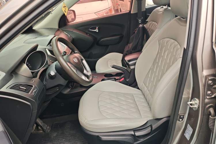 Used Hyundai ix35 2013 2.0L Automatic 2WD Comfort GL China IV Standard Left Front Seat