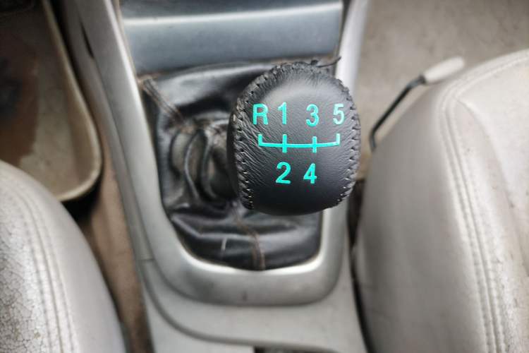 Used Baojun 630 2011 1.5L manual standard version