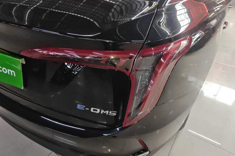 Used Hongqi E-QM5 2022 431 km Charge & Enjoy Edition Exterior 3